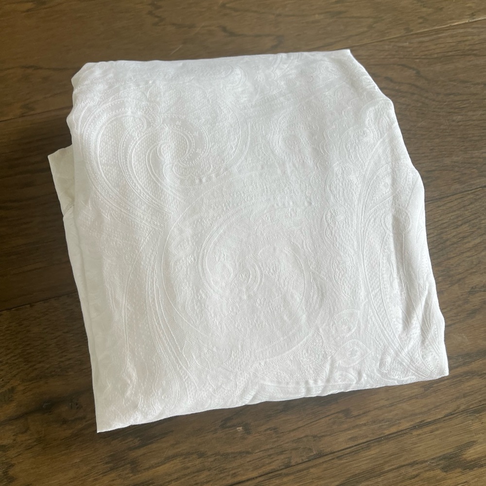 Lauren Suite by Ralph Lauren White Paisley Euro Sham Set 3